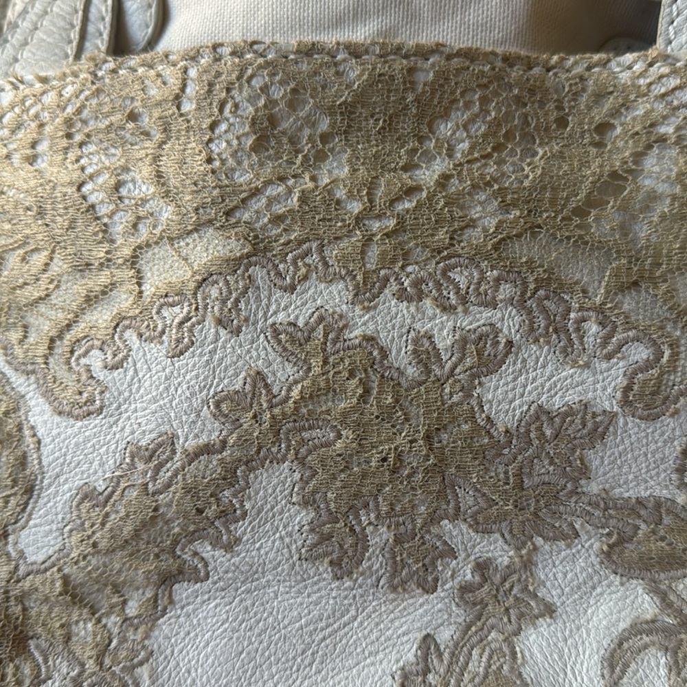 Red Valentino lace appliqué tote - Picture 16 of 16